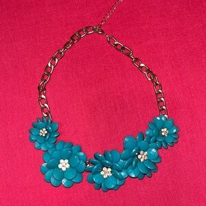 Floral chunky necklace